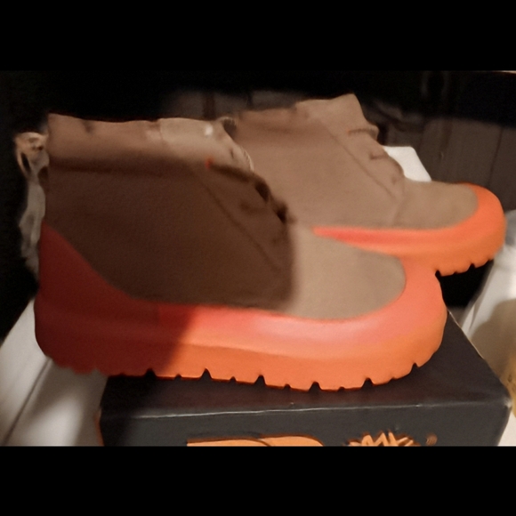 UGG Neumel Weather Hybrid Boots - Brown and Orange Size 13 Limited Edition LNWOT - Picture 4 of 8